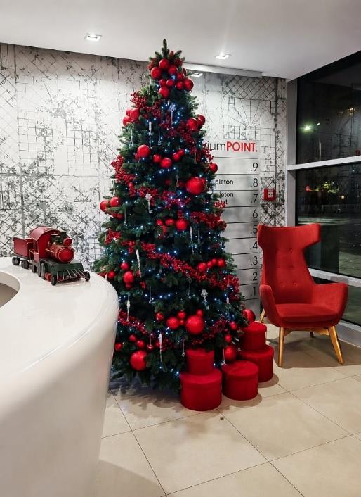 Le Express de Noël, Premium Point GTC, trenuleț și елха 270 cm