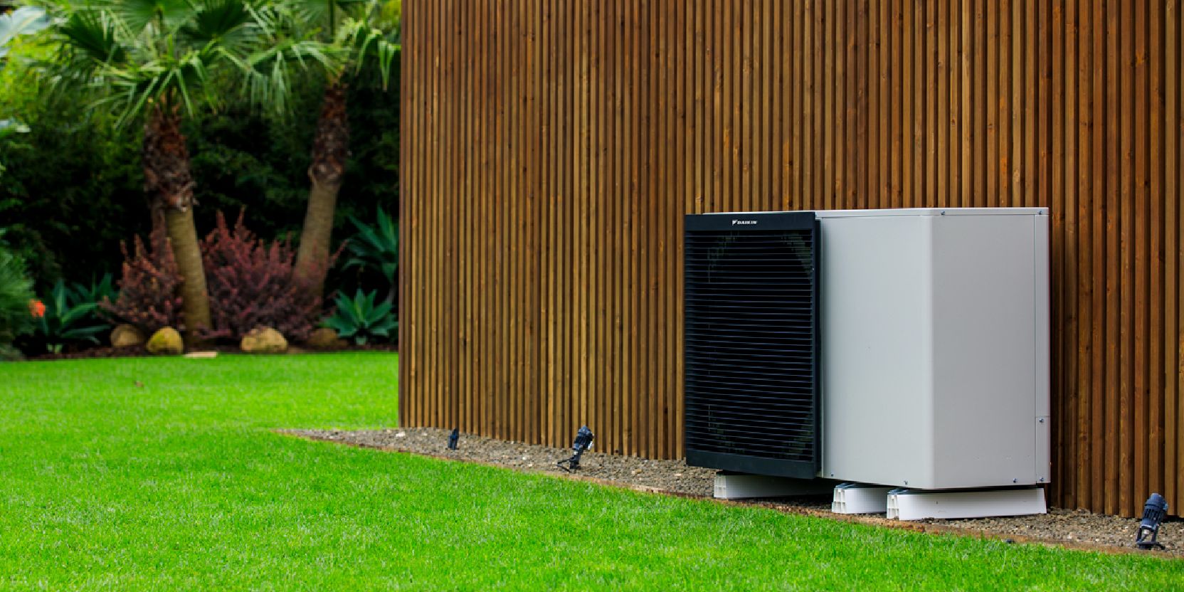 Pompă de căldură Daikin Altherma 3 M EBLA11DV3 11 kW monobloc încălzire și răcire